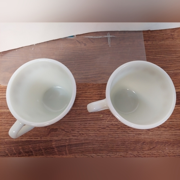 Vintage 80s Pyrex Butterfly/Flower Mugs (2) - Picture 4 of 7